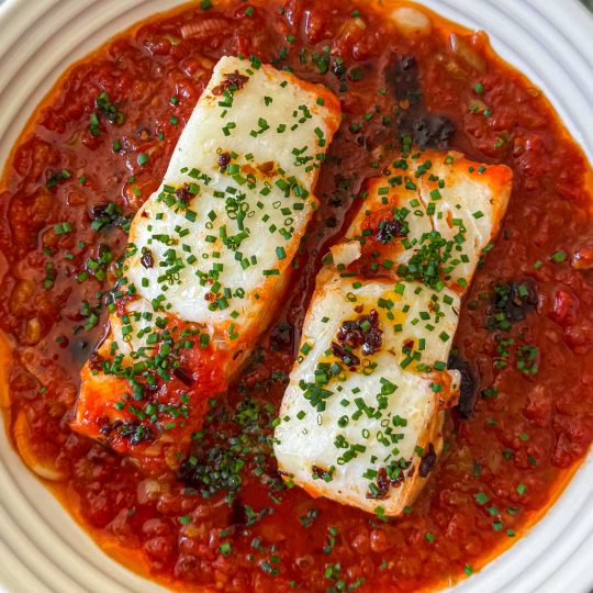 Tomato and chilli oil fish
